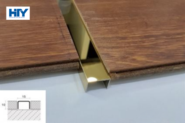 THI CÔNG NẸP INOX U15